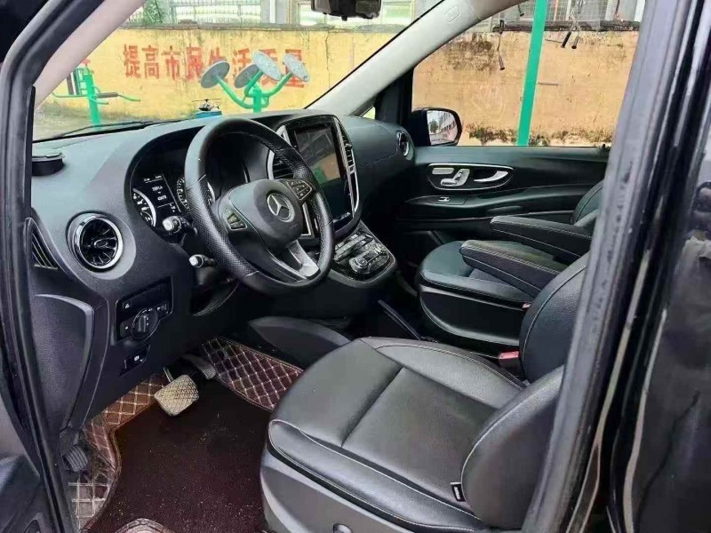 淄博23年奔驰威霆4