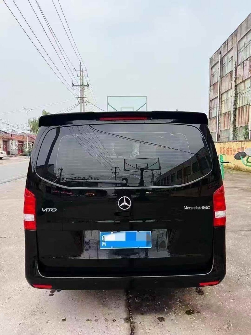 淄博23年奔驰威霆9