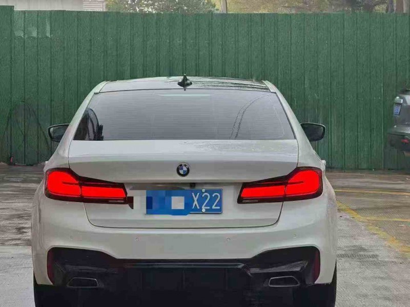 三明20年宝马5系8