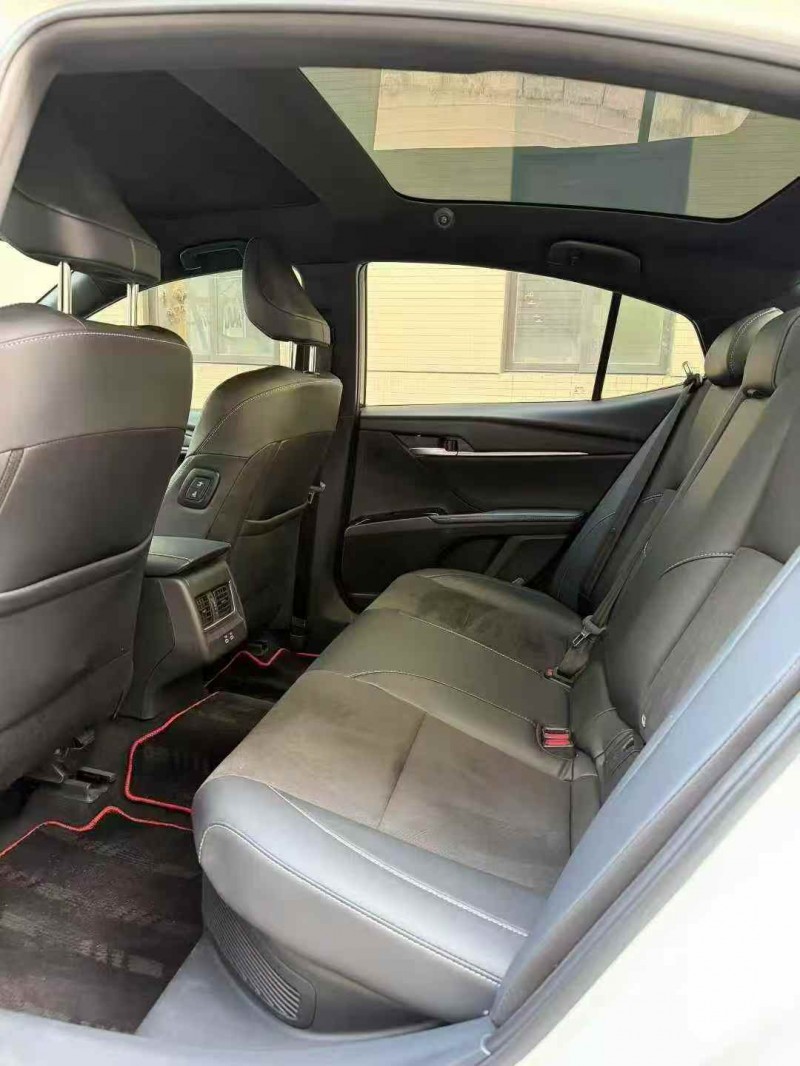 深圳24年丰田凯美瑞5