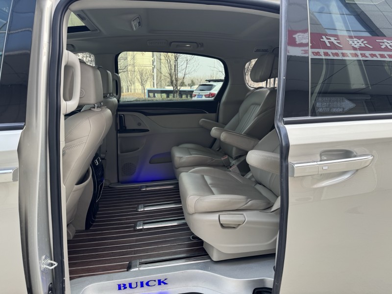 青岛21年别克GL88