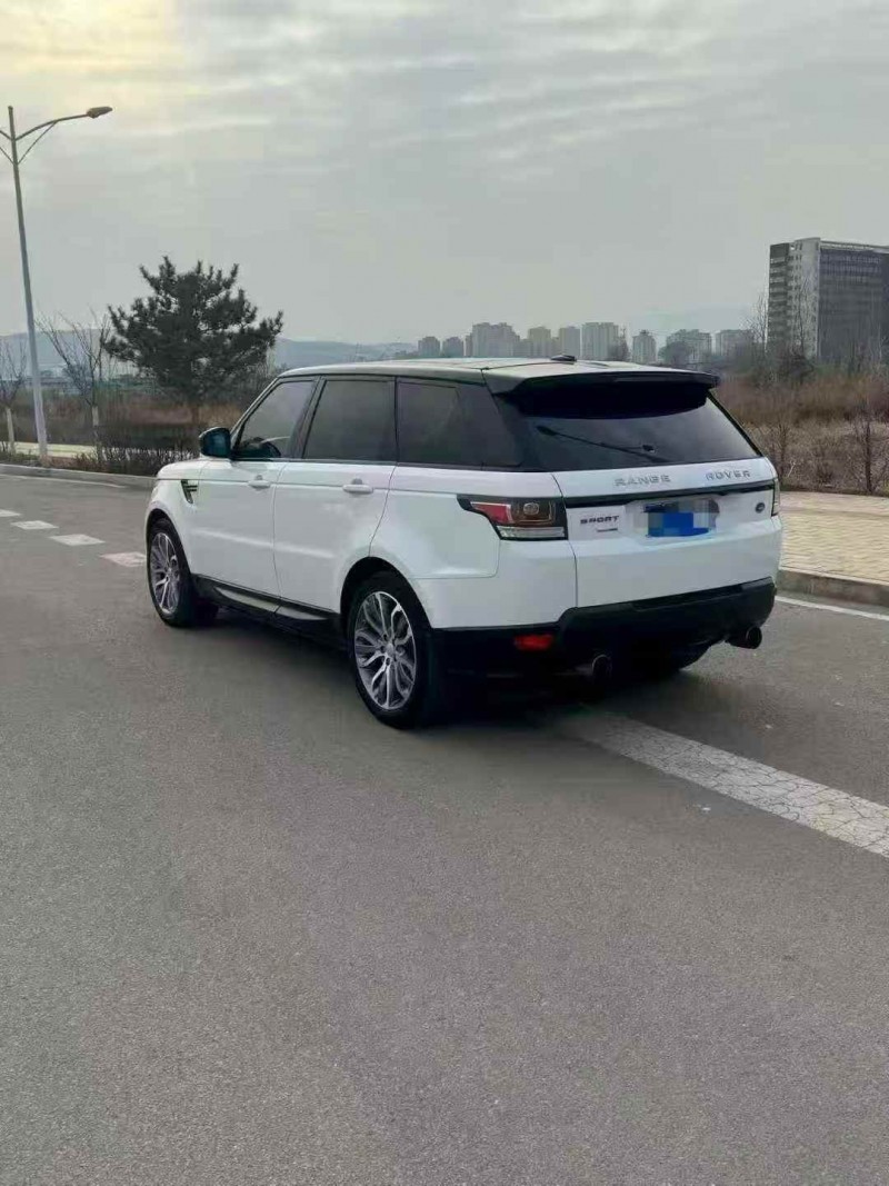 白银14年路虎揽胜运动7
