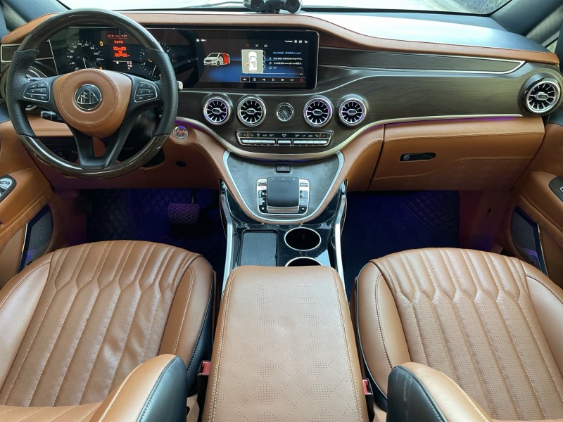 烟台23年奔驰威霆4