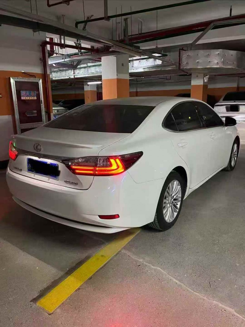 常州15年雷克萨斯ES7
