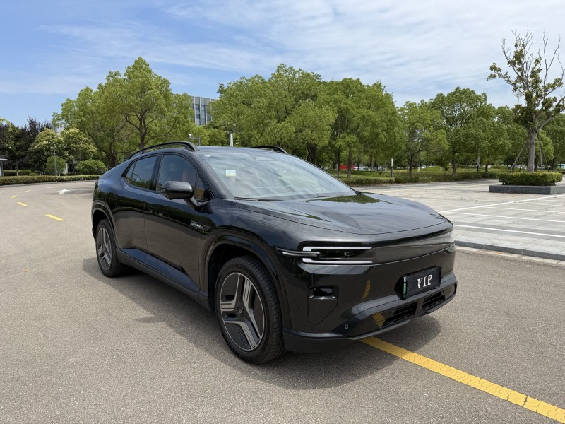 南通25年长安汽车启源3