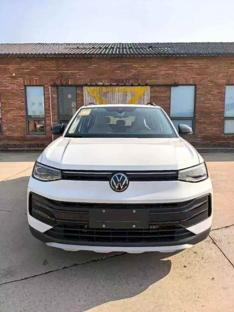 潍坊25年大众途岳1