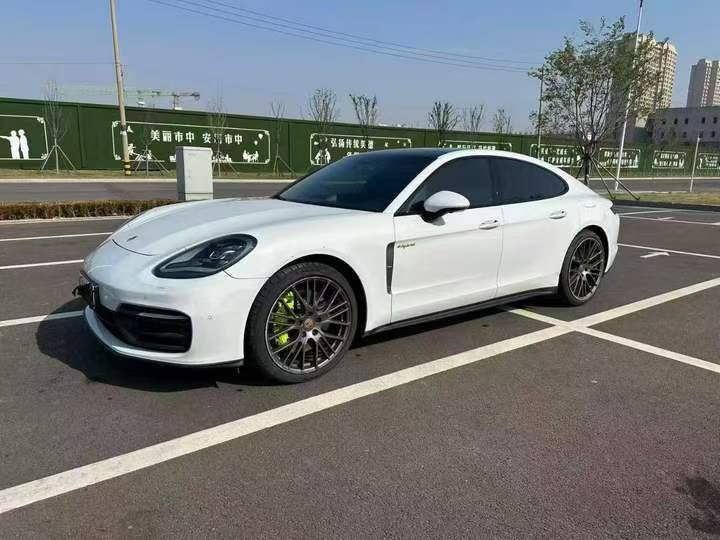 潍坊23年保时捷帕拉梅拉2