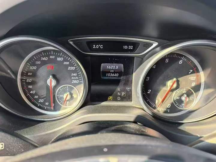 新乡17年奔驰GLA9