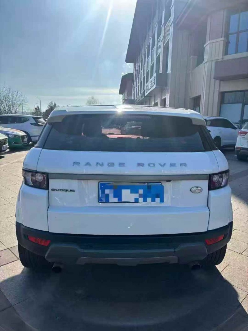 邯郸16年路虎极光9