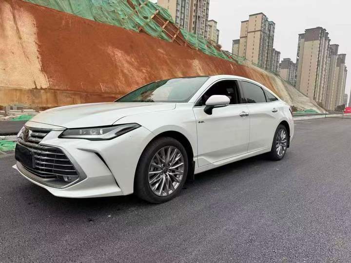 衡阳25年丰田亚洲龙5