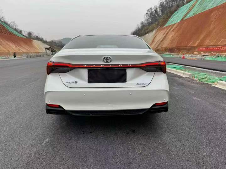 衡阳25年丰田亚洲龙8