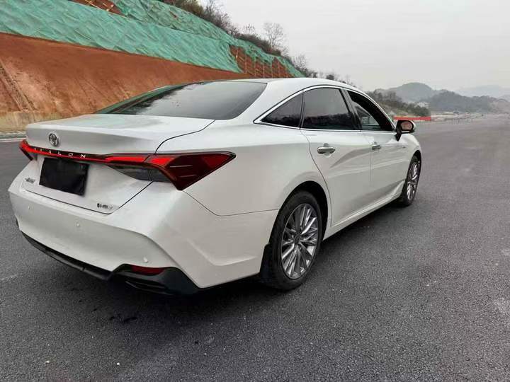 衡阳25年丰田亚洲龙9