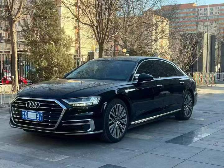 保定22年奥迪A8L3