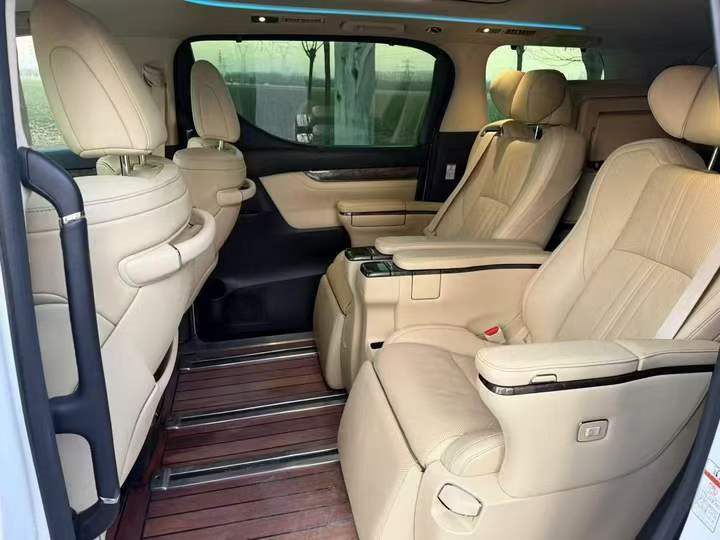 承德22年丰田威尔法6