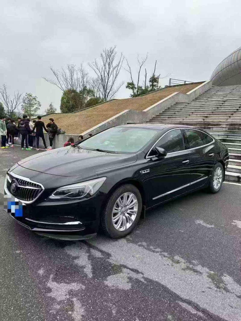 赣州18年别克君越3