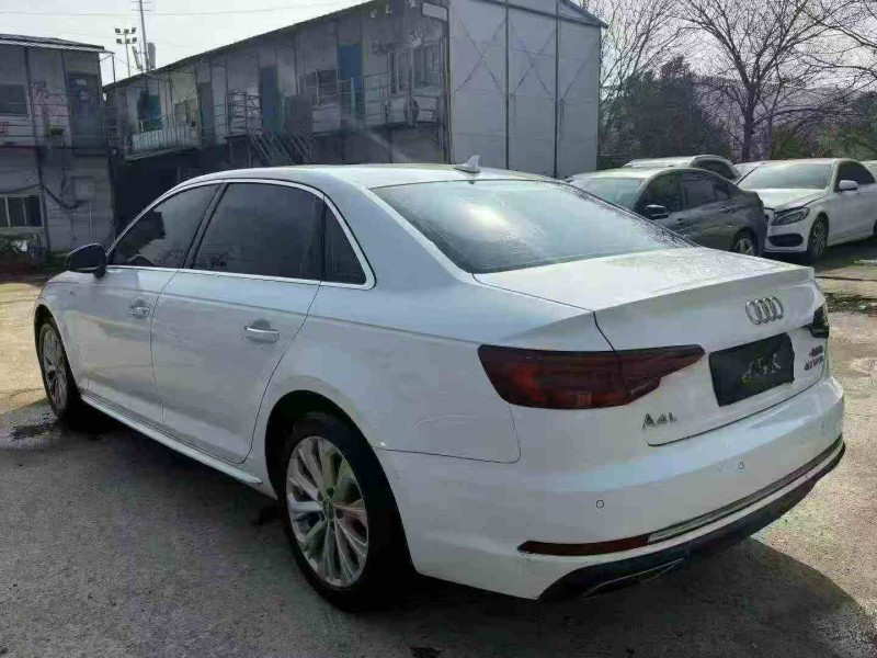 常德19年奥迪A4L7