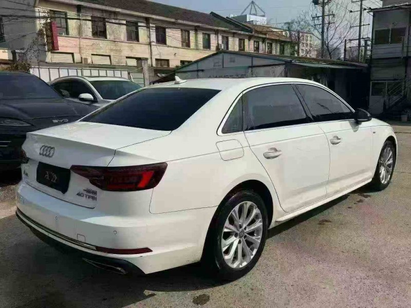 常德19年奥迪A4L8