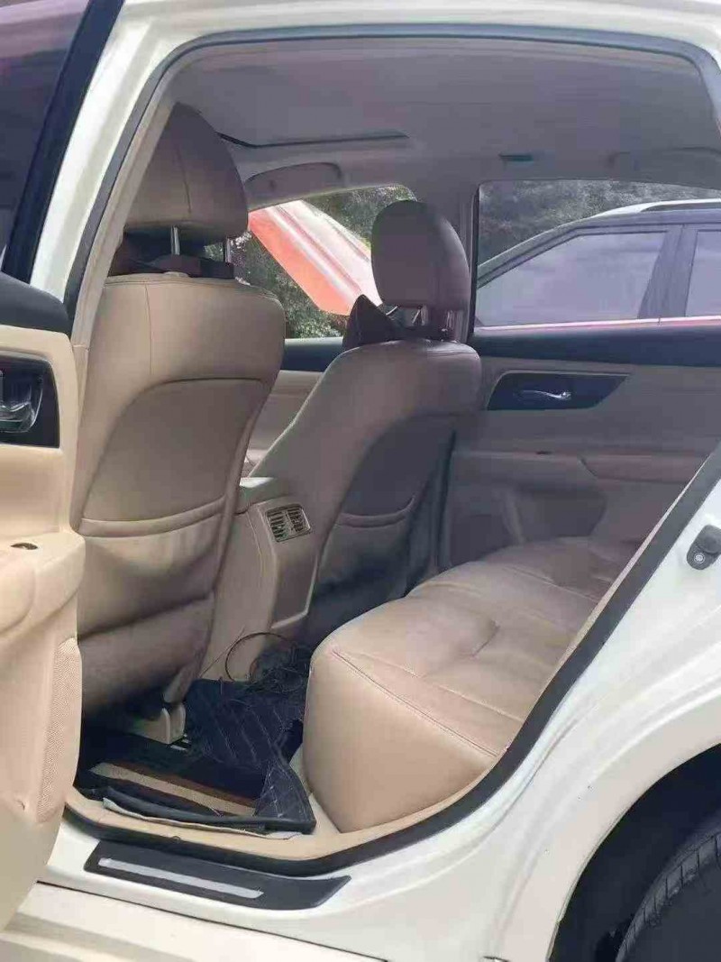 南平15年日产天籁2