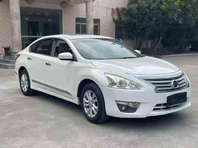 南平15年日产天籁4