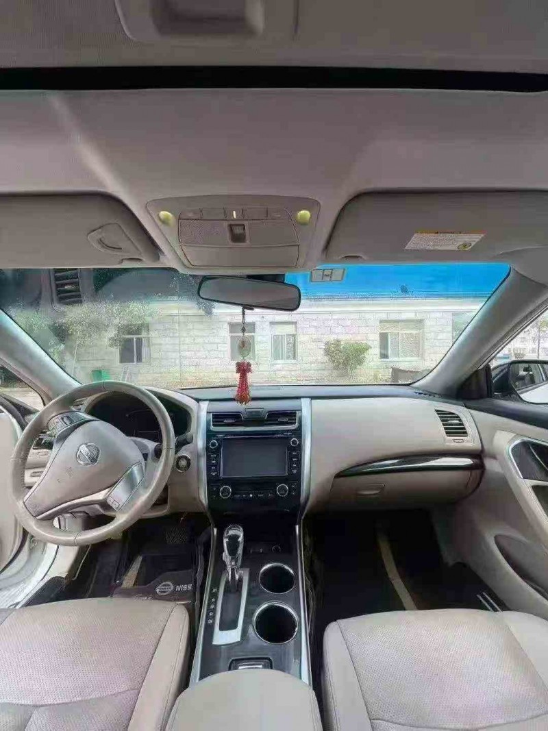 南平15年日产天籁5