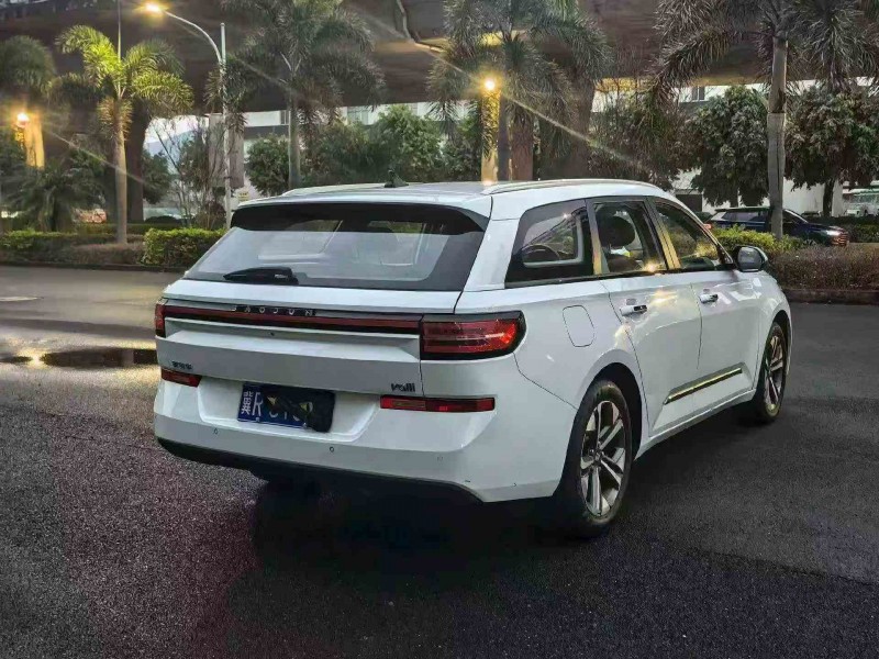 莆田22年宝骏Valli8