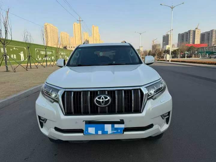 东营19年丰田普拉多1