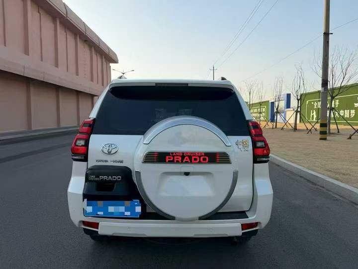 东营19年丰田普拉多9