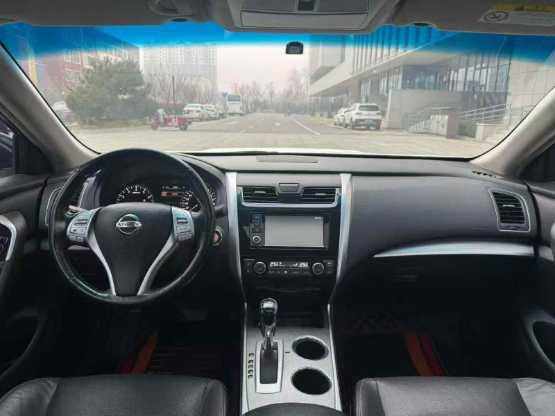 东营17年日产天籁5