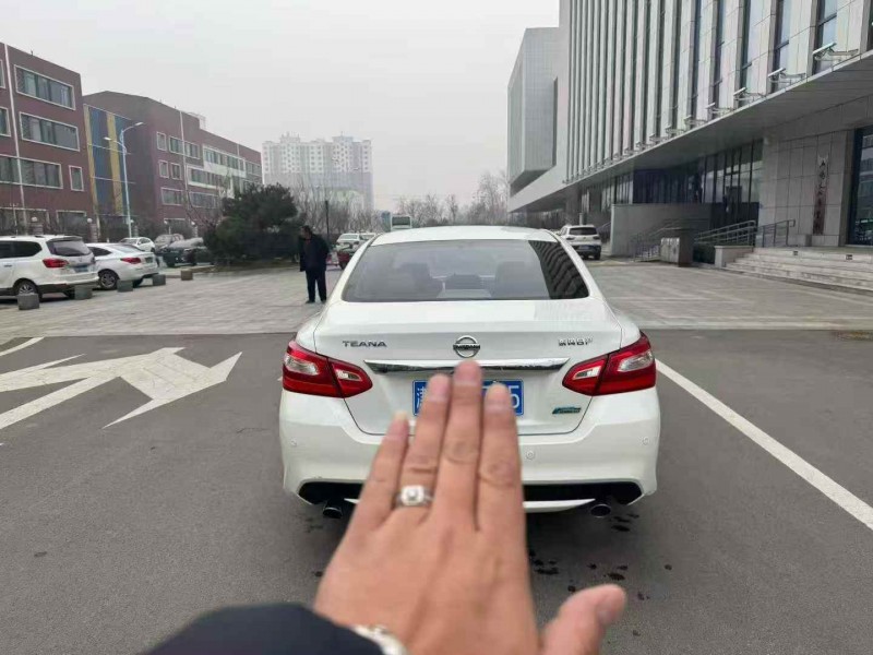 东营17年日产天籁8