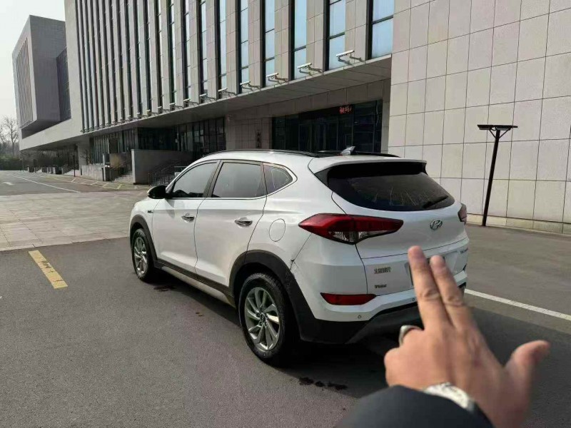 枣庄18年现代途胜7