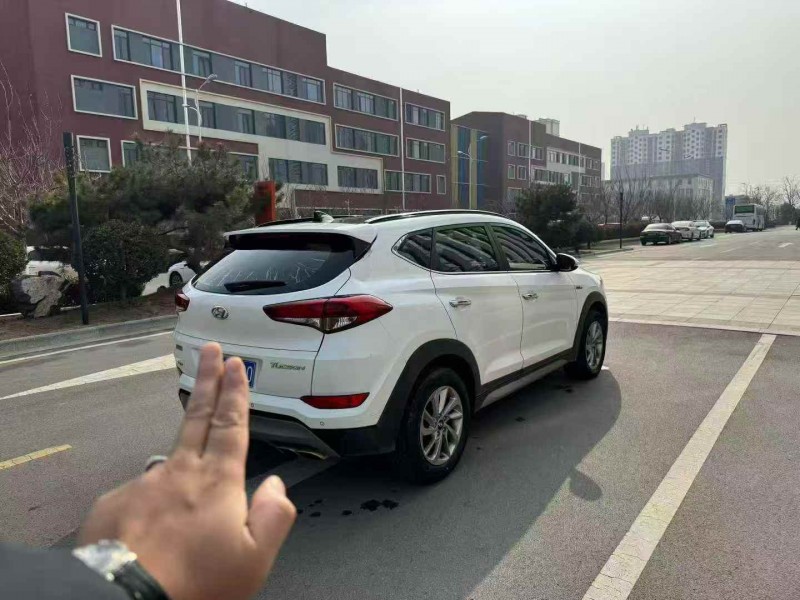 枣庄18年现代途胜8