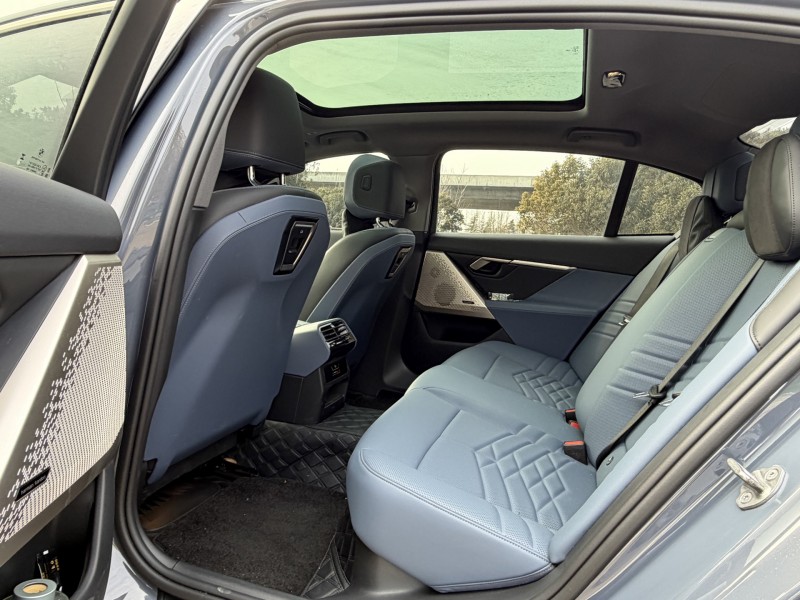 盐城25年宝马I55