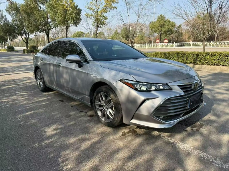 娄底21年丰田亚洲龙3