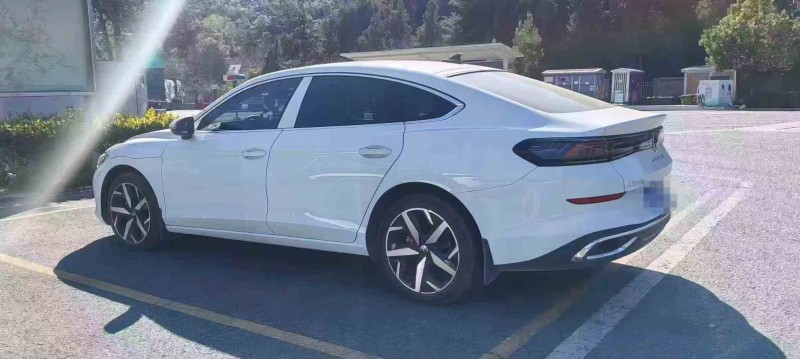 昭通25年大众凌渡8