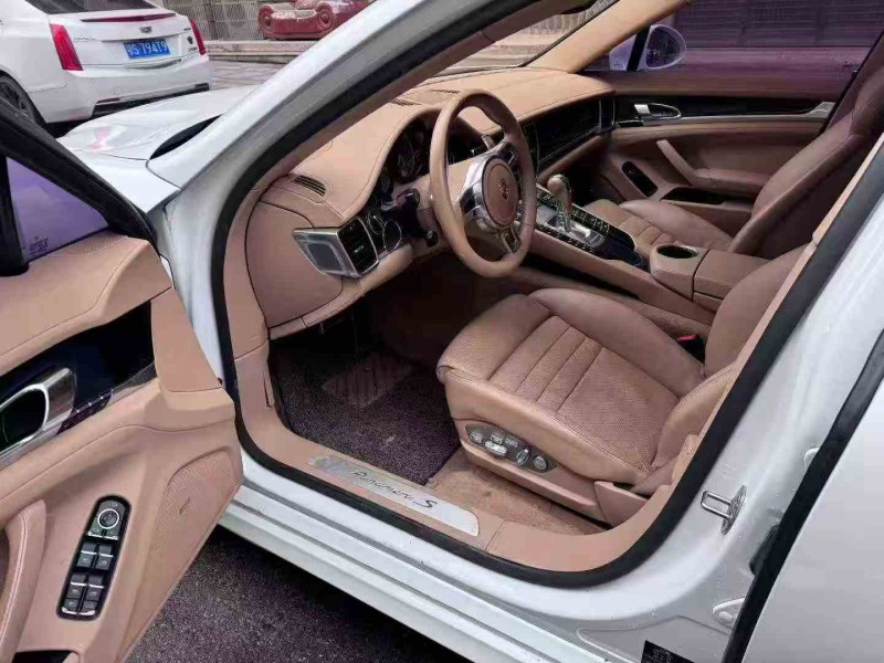 平顶山18年保时捷帕拉梅拉3