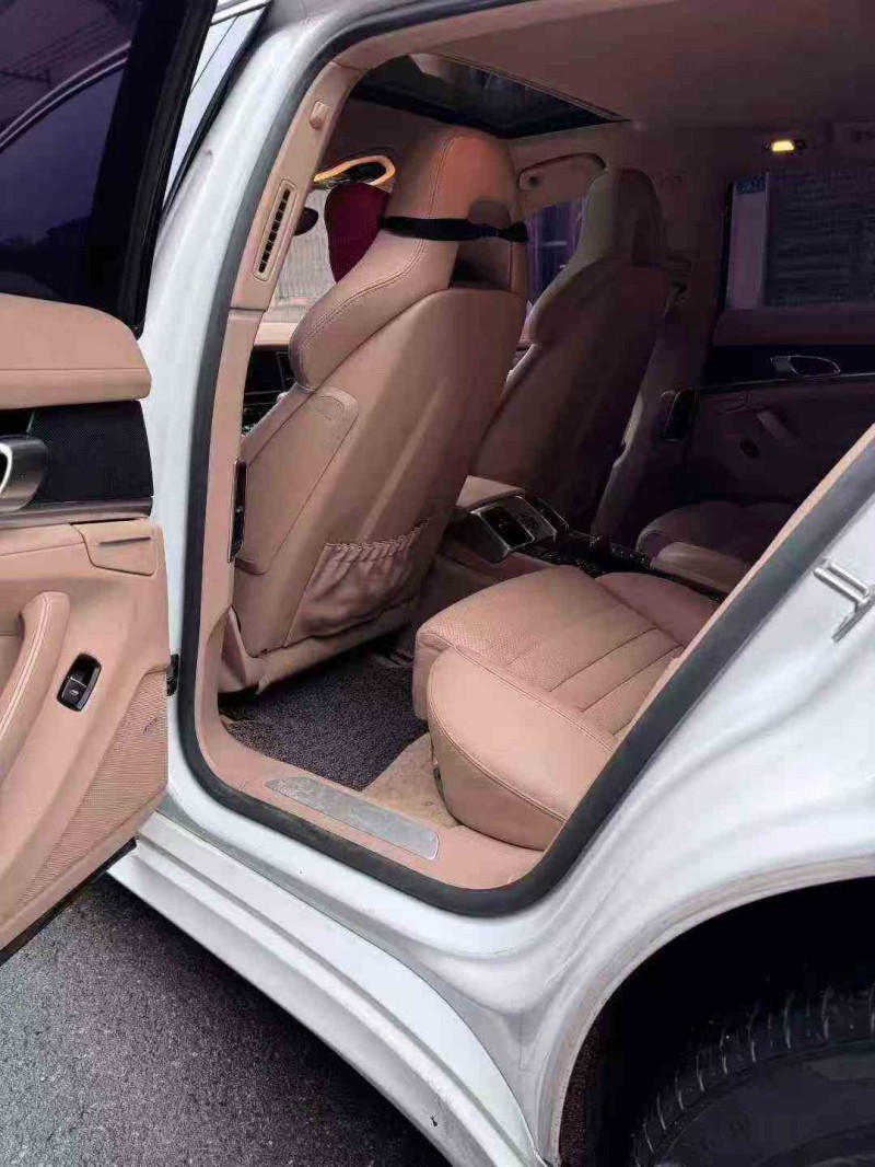 平顶山18年保时捷帕拉梅拉5