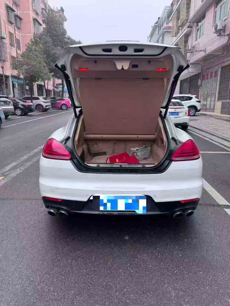 平顶山18年保时捷帕拉梅拉6