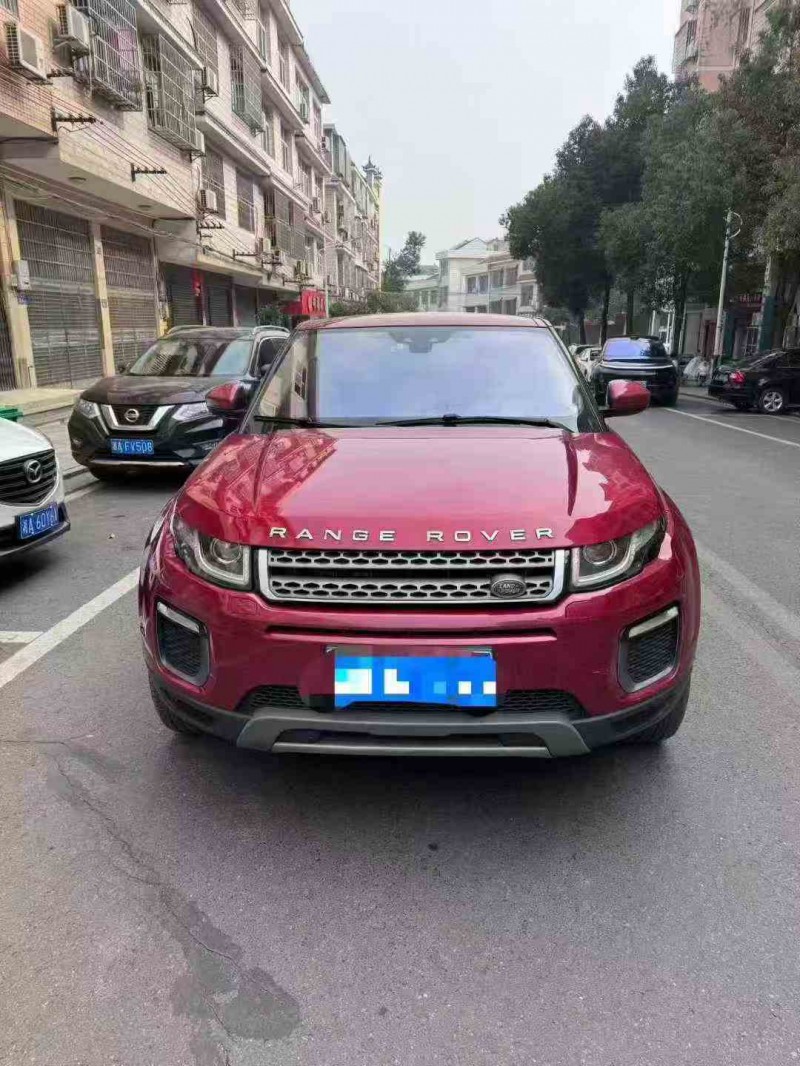 常德17年路虎极光1