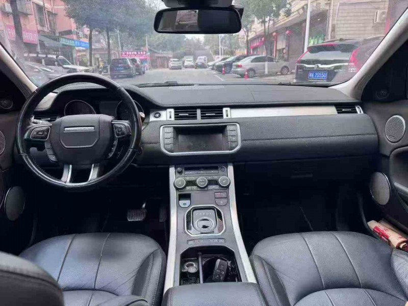 常德17年路虎极光3