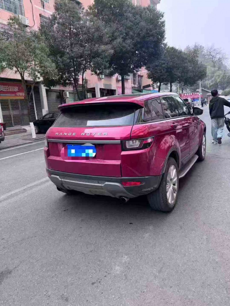 常德17年路虎极光6