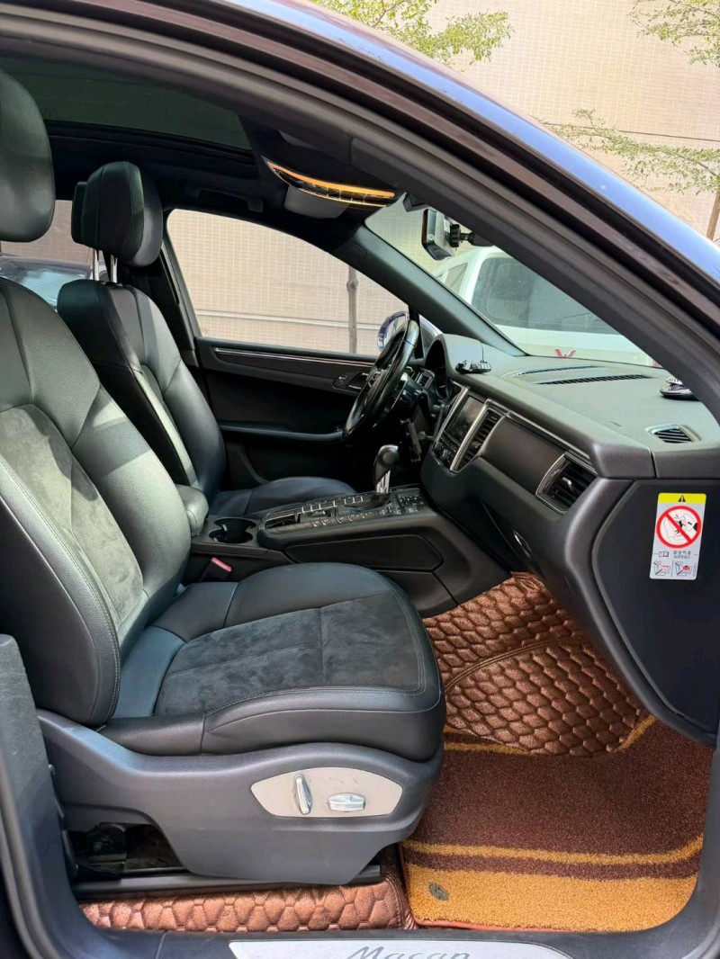 佛山15年保时捷Macan7