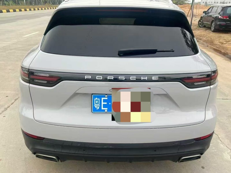 广州20年保时捷卡宴6