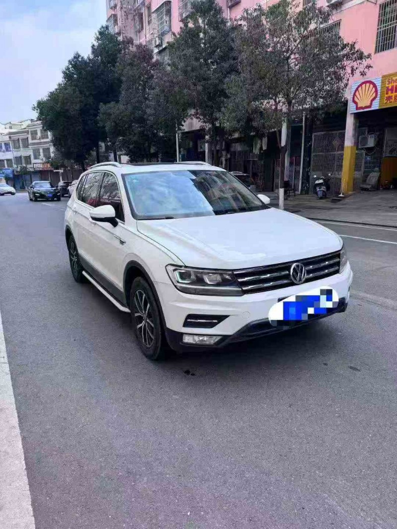 湘潭17年大众途观3