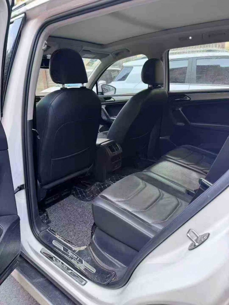 湘潭17年大众途观5