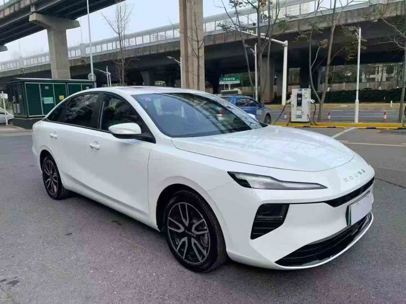 张家界25年荣威D63