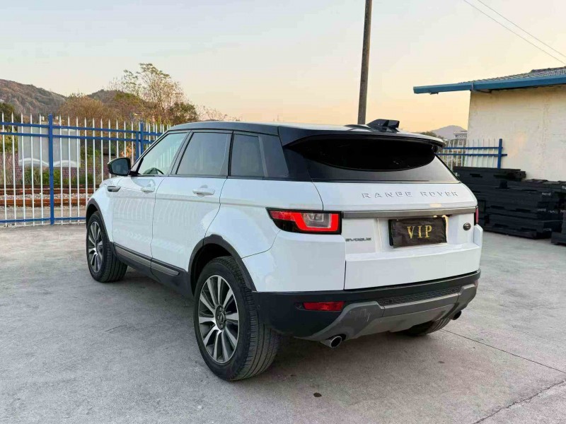 张家界19年路虎极光6