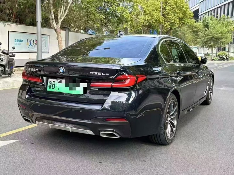 广州21年宝马5系8