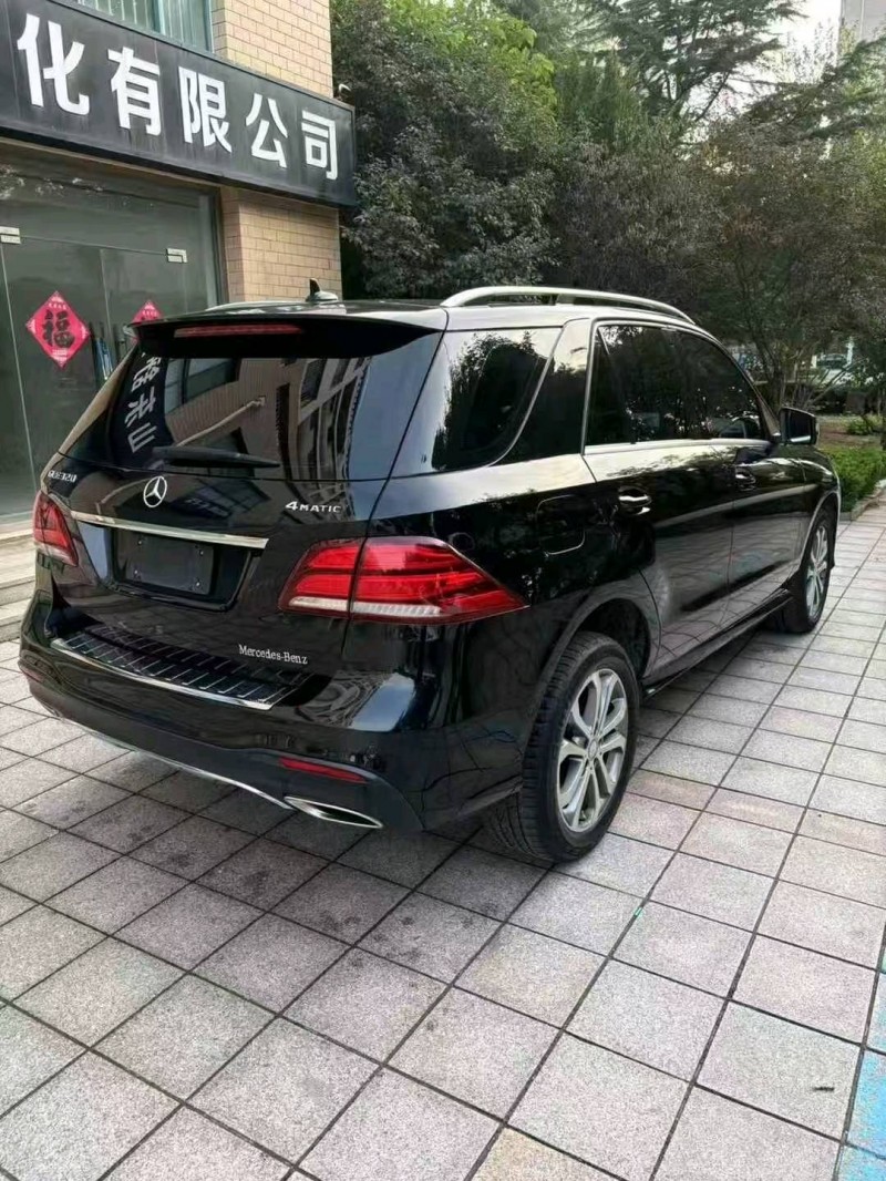 青岛16年奔驰CLE8