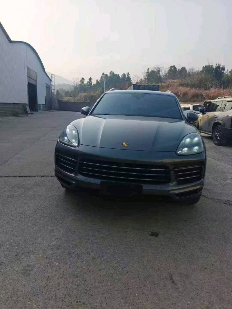 长沙19年保时捷卡宴1