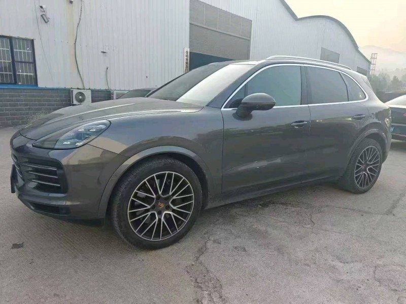 长沙19年保时捷卡宴2